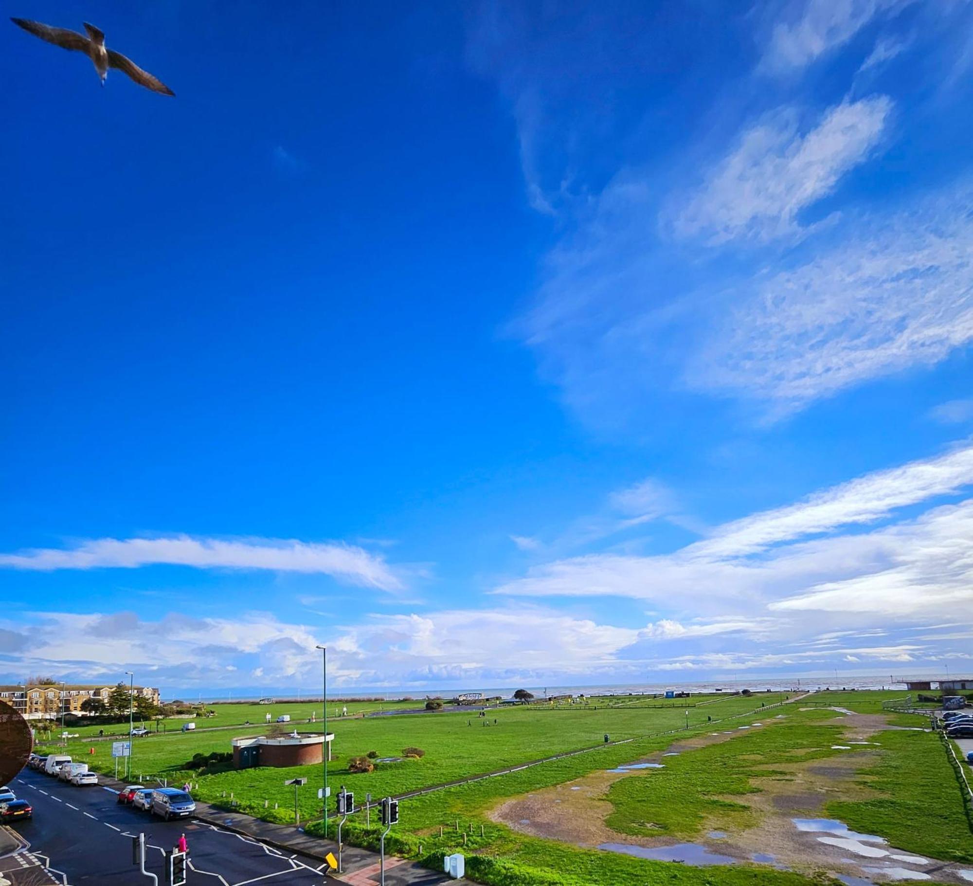 Seaview 2 Bedroom Apartment Littlehampton Esterno foto