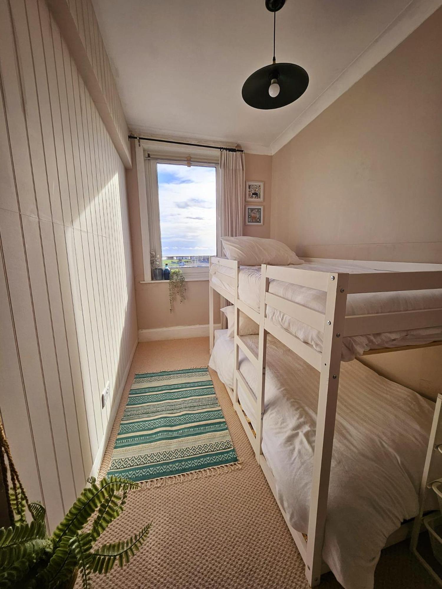 Seaview 2 Bedroom Apartment Littlehampton Esterno foto